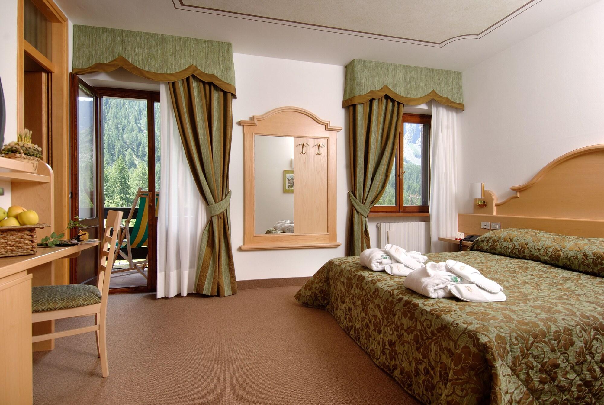 Hotel Monzoni - San Pellegrino Екстер'єр фото